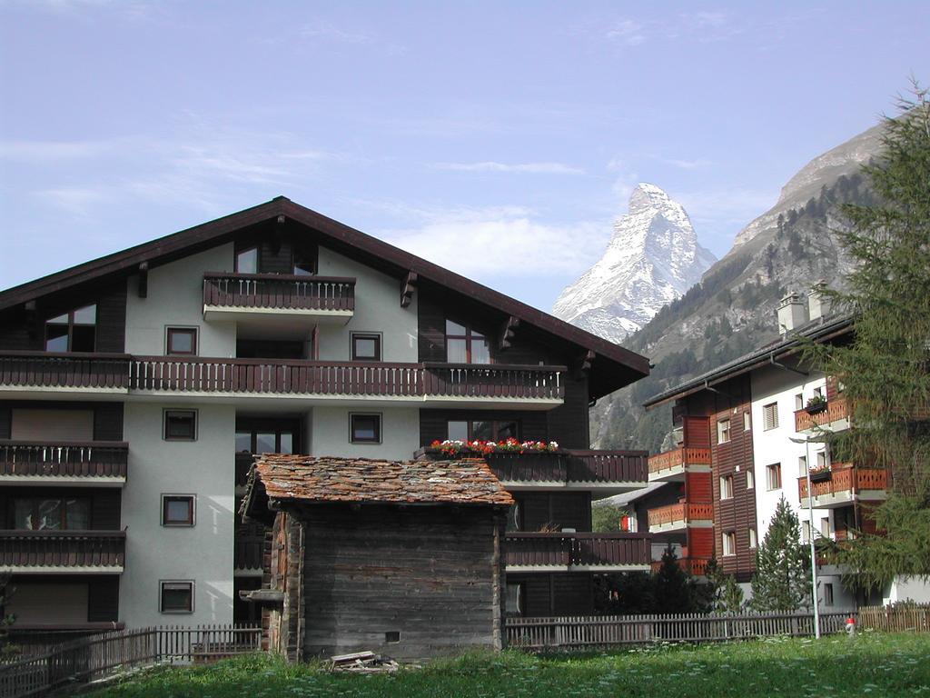 Haus Arbgrat Apartment Zermatt Bagian luar foto
